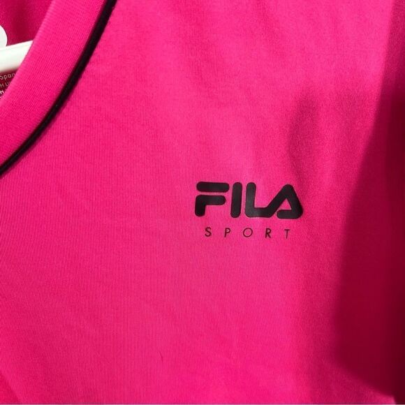 Fila athletic short sleeve shirt, women’s large. Stretchy, breathable. - Picture 3 of 6